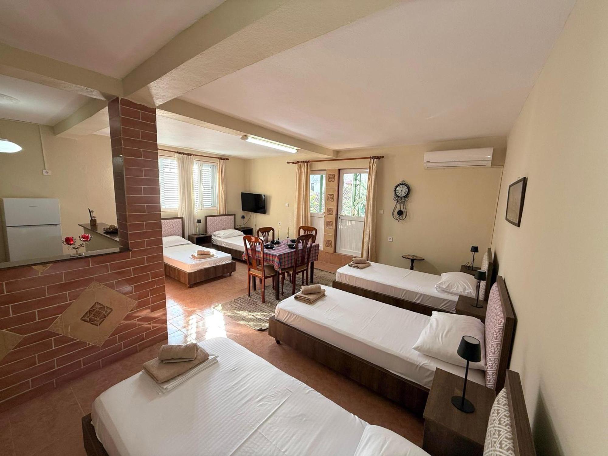 Shkodra Guest House 2 Exterior foto